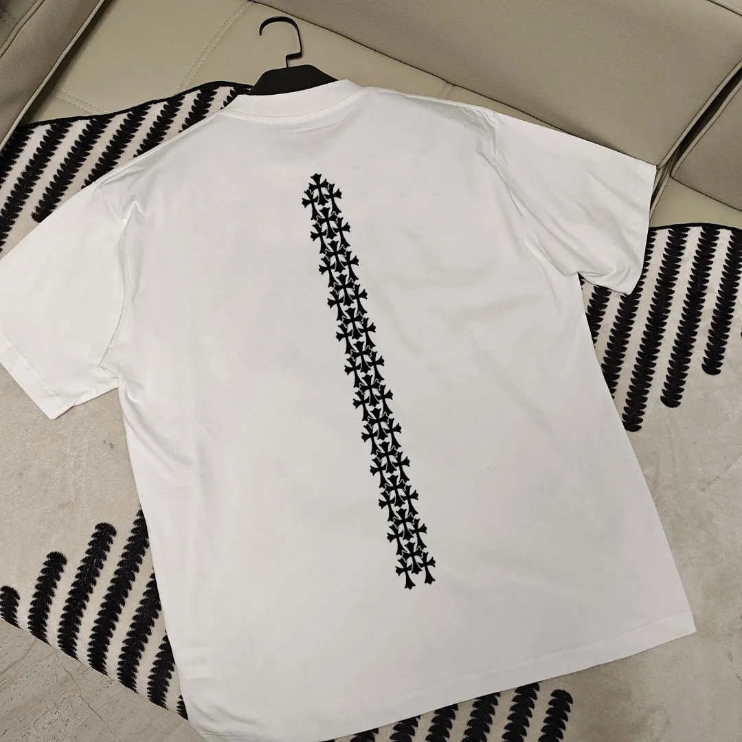 🅿️190 Crow Heart’s new summer T-shirt! This Sanskrit cross printed round neck short sleeves is simply a must-have for fashionistas. Salona cotton fabric is super comfortable, soft and skin-friendly, and has excellent breathability, making it perfect for summer wear. The Sanskrit cross print design on it is amazing, full of mystery and high-end, and the details are so exquisite that it makes people scream. It is worthy of Kroxin, and it vividly interprets the trend and personality. The loose fit is super friendly to all body shapes, covers the flesh and is comfortable, and looks good no matter how you wear it. Pair it with jeans and you'll look cool on the street. Pair it with sweatpants and you'll instantly look energetic and trendy. When you wear it and go out, you will feel like you are the spokesperson of fashion, and it will definitely turn heads. Color: black, white Size: S-2XL